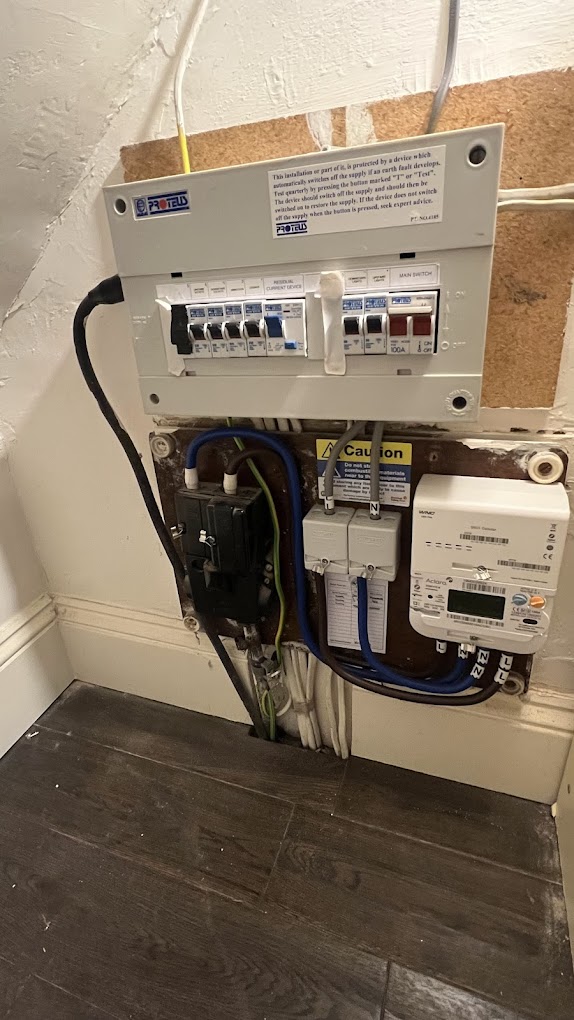 Fuse board before replacement