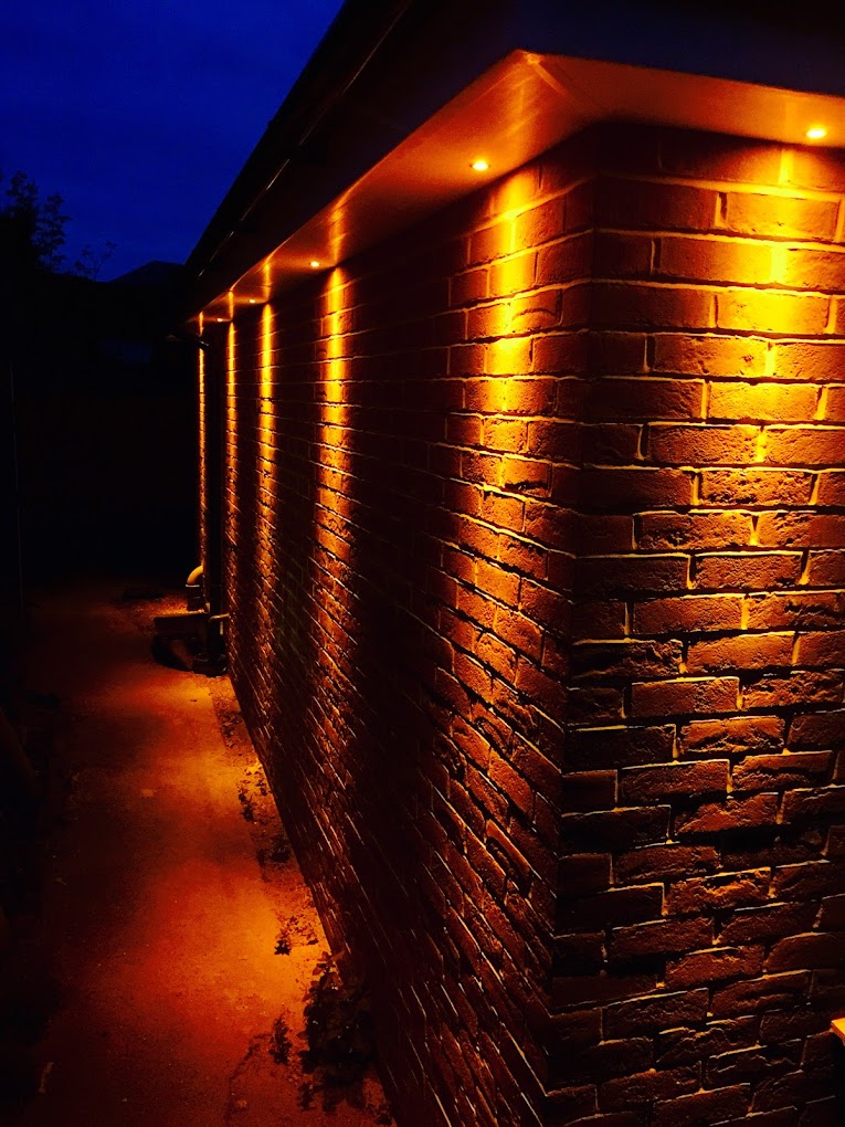 Exterior brick wall lights