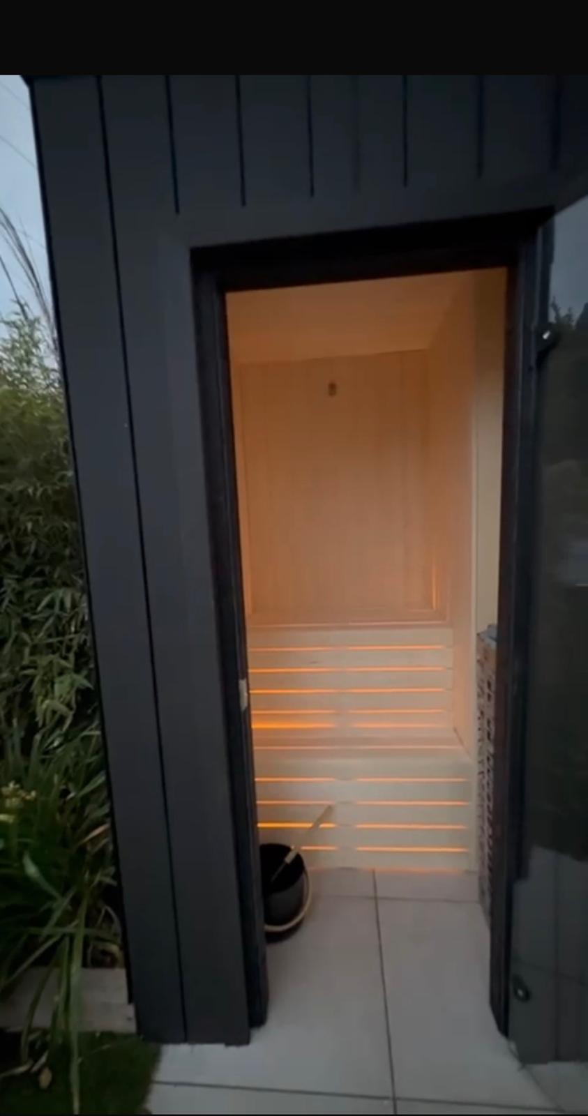 Garden room LED entrance lighting